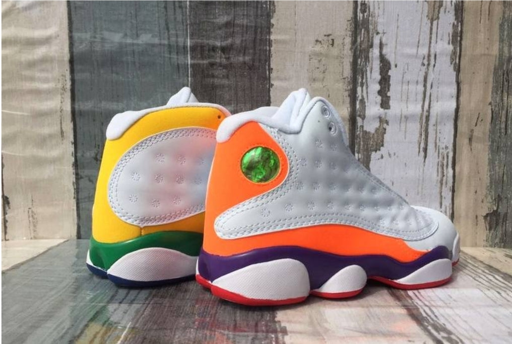 Les baskets Air Jordan 13 offrent un style emblématique et une performance exceptionnelle.
design distinctif .pas Cher. Moins cher.