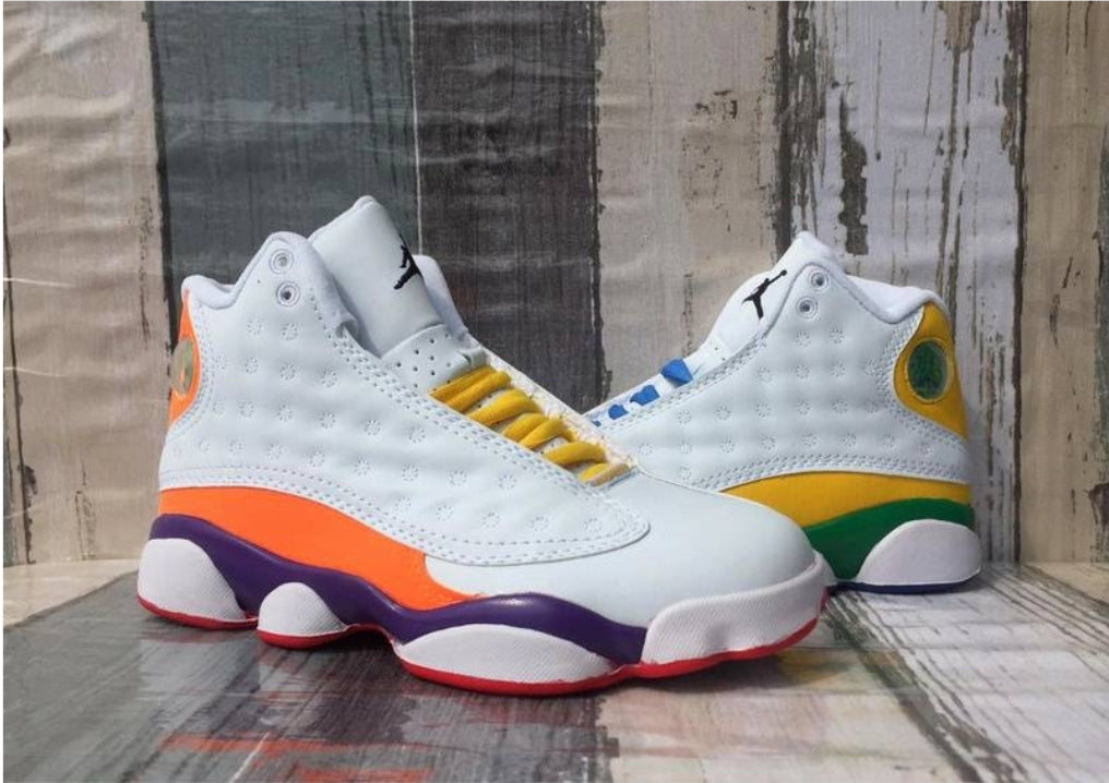 Les baskets Air Jordan 13 offrent un style emblématique et une performance exceptionnelle.
design distinctif .pas Cher. Moins cher.