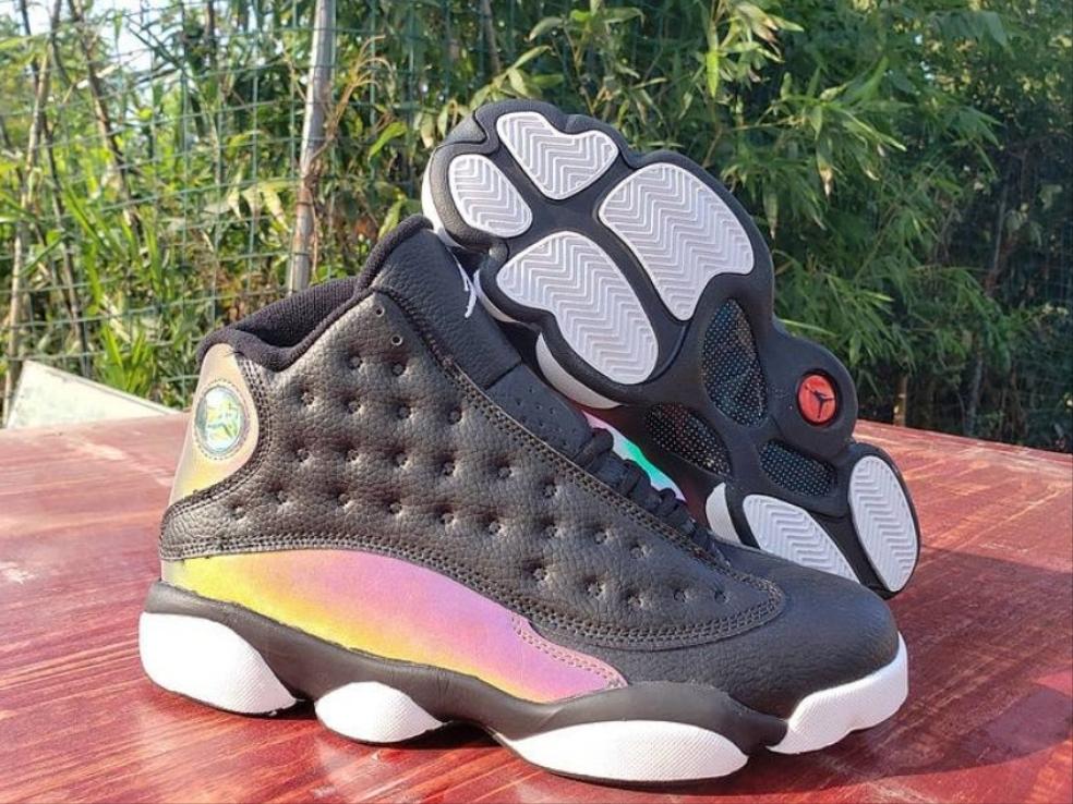 Les baskets Air Jordan 13 offrent un style emblématique et une performance exceptionnelle.
design distinctif .pas Cher. Moins cher.