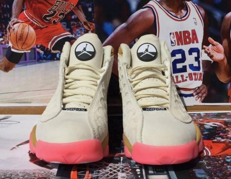 Les baskets Air Jordan 13 offrent un style emblématique et une performance exceptionnelle.
design distinctif .pas Cher. Moins cher.