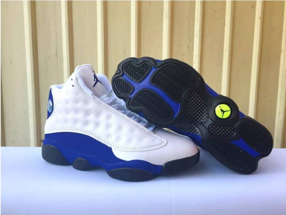 Les baskets Air Jordan 13 offrent un style emblématique et une performance exceptionnelle.
design distinctif .pas Cher. Moins cher.