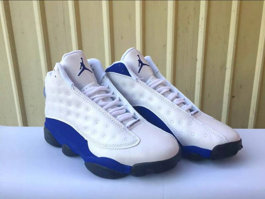 Les baskets Air Jordan 13 offrent un style emblématique et une performance exceptionnelle.
design distinctif .pas Cher. Moins cher.