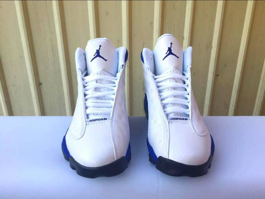 Les baskets Air Jordan 13 offrent un style emblématique et une performance exceptionnelle.
design distinctif .pas Cher. Moins cher.