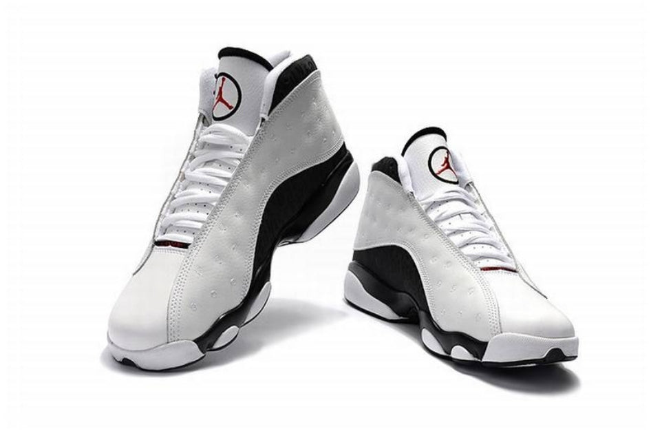 Les baskets Air Jordan 13 offrent un style emblématique et une performance exceptionnelle.
design distinctif .pas Cher. Moins cher.