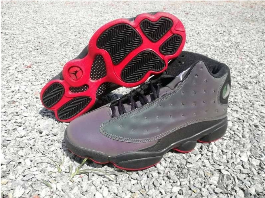 Les baskets Air Jordan 13 offrent un style emblématique et une performance exceptionnelle.
design distinctif .pas Cher. Moins cher.