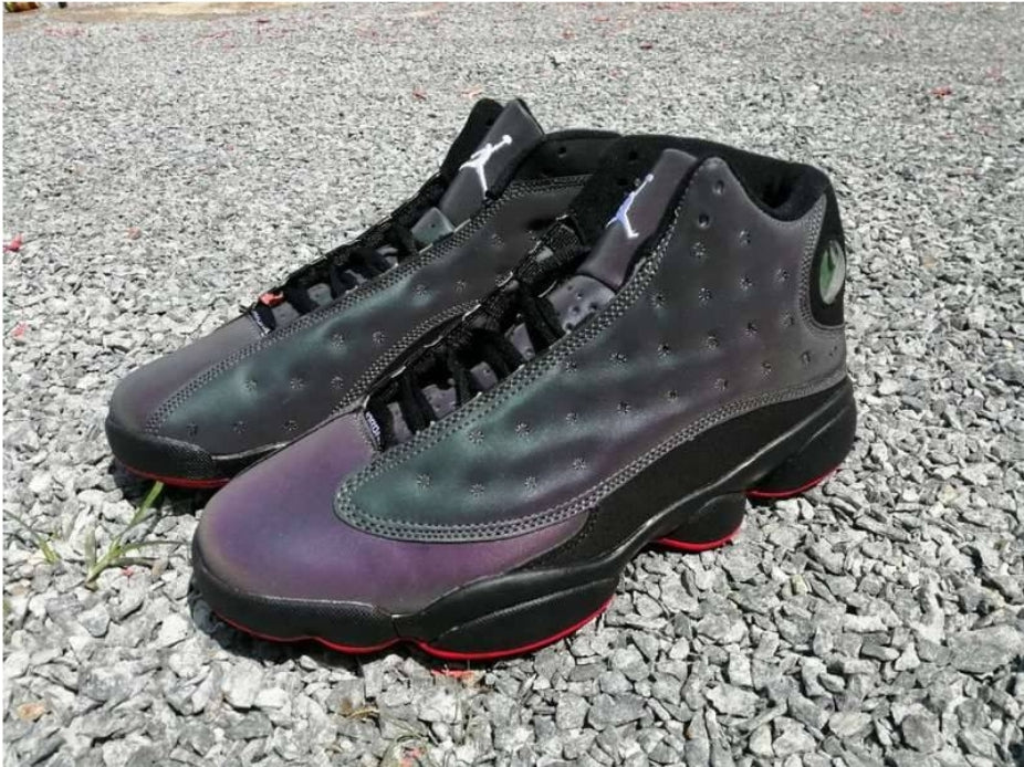 Les baskets Air Jordan 13 offrent un style emblématique et une performance exceptionnelle.
design distinctif .pas Cher. Moins cher.