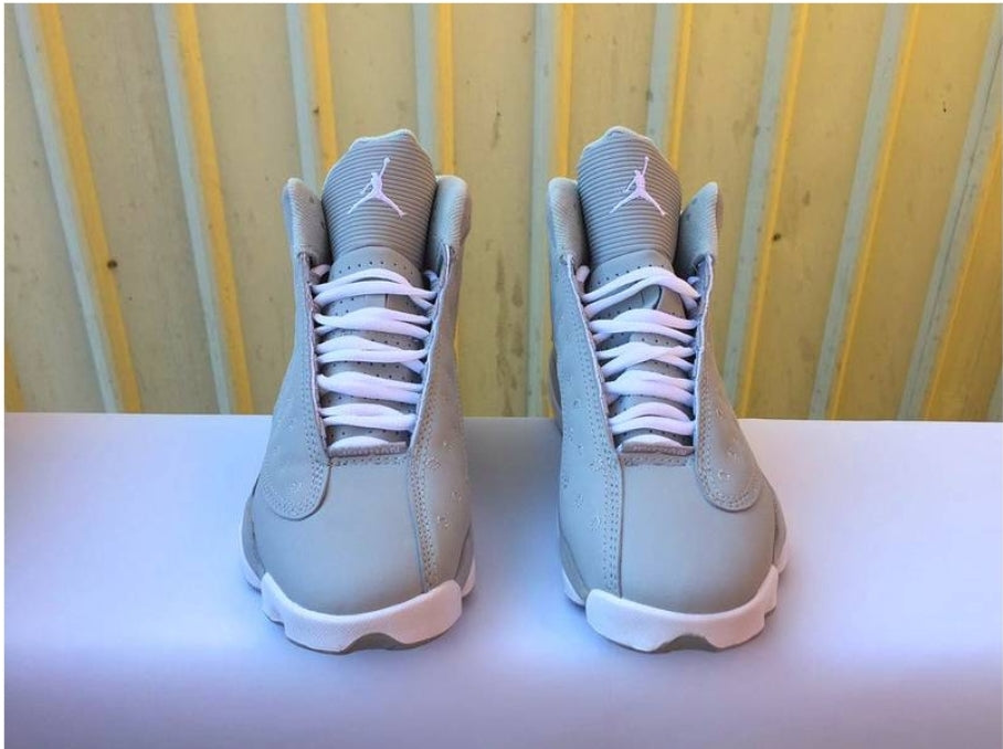 Les baskets Air Jordan 13 offrent un style emblématique et une performance exceptionnelle.
design distinctif .pas Cher. Moins cher.