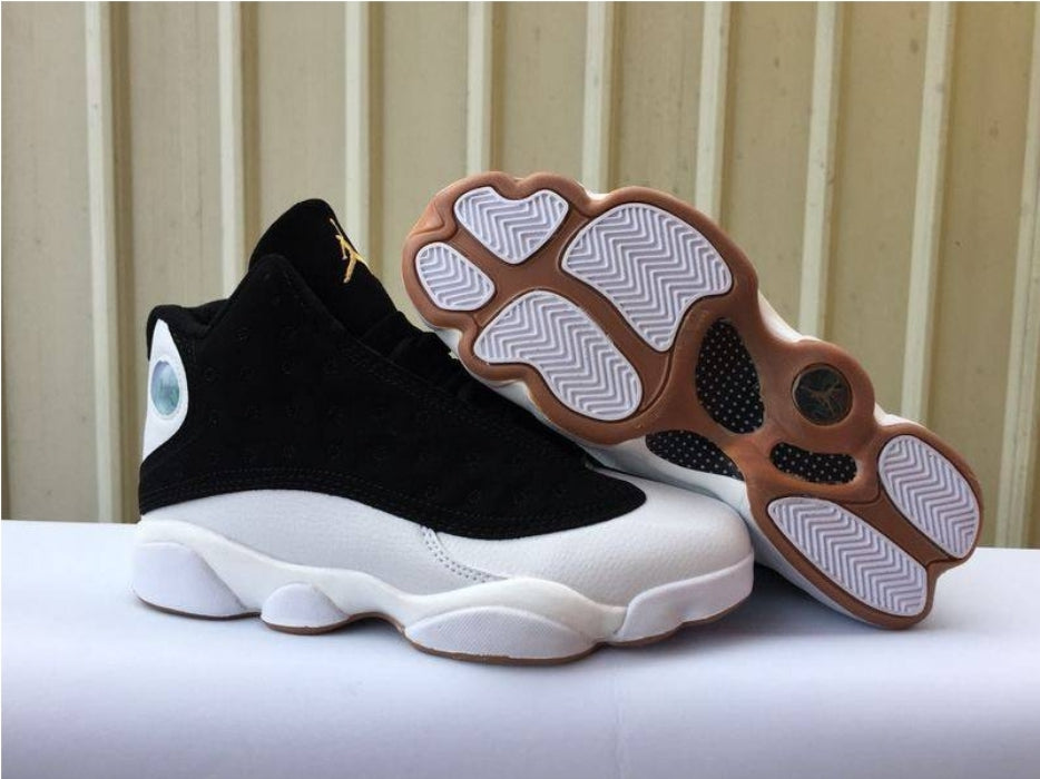 Les baskets Air Jordan 13 offrent un style emblématique et une performance exceptionnelle.
design distinctif .pas Cher. Moins cher.