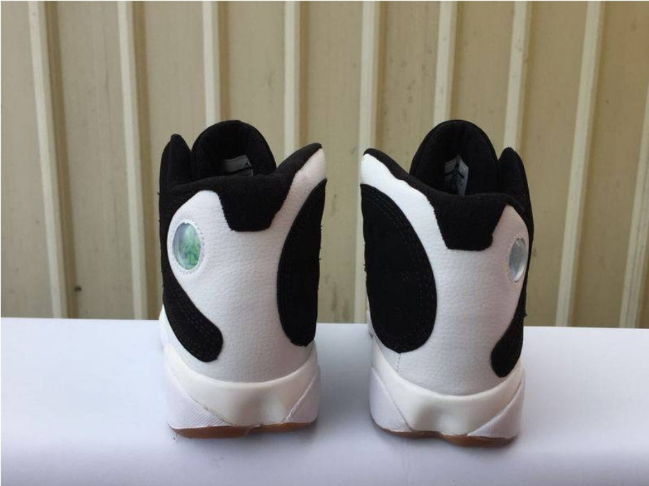 Les baskets Air Jordan 13 offrent un style emblématique et une performance exceptionnelle.
design distinctif .pas Cher. Moins cher.