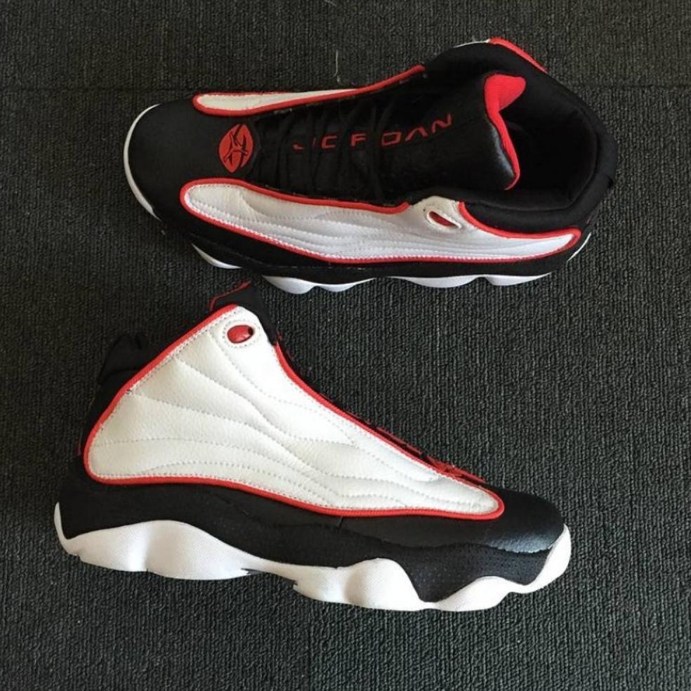 Les baskets Air Jordan 13 offrent un style emblématique et une performance exceptionnelle.
design distinctif .pas Cher. Moins cher.