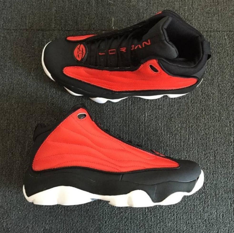 Les baskets Air Jordan 13 offrent un style iconique et une performance légendaire.
De plus, leur design emblématique et leur utilisation.