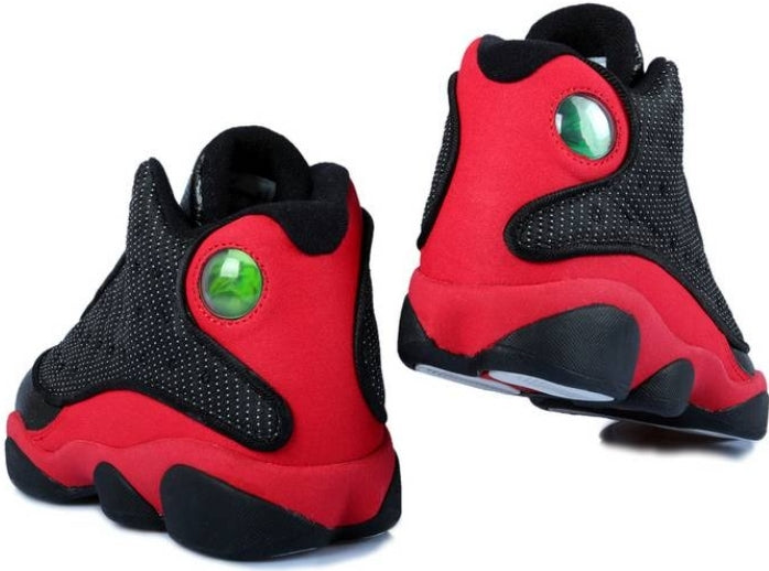 Les baskets Air Jordan 13 offrent un style emblématique et une performance exceptionnelle.
design distinctif .pas Cher. Moins cher.