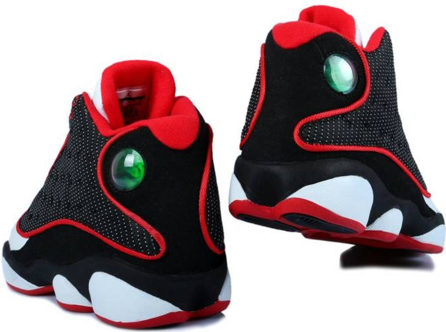 Les baskets Air Jordan 13 offrent un style emblématique et une performance exceptionnelle.
design distinctif .pas Cher. Moins cher.
