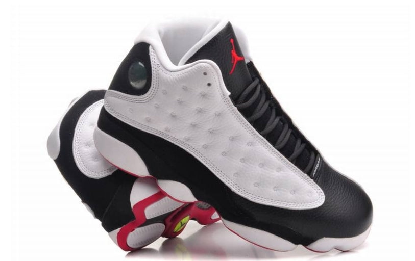 Les baskets Air Jordan 13 offrent un style emblématique et une performance exceptionnelle.
 design distinctif .pas Cher. Moins cher.