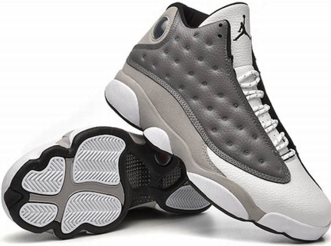 Les baskets Air Jordan 13 offrent un style emblématique et une performance exceptionnelle.
design distinctif .pas Cher. Moins cher.