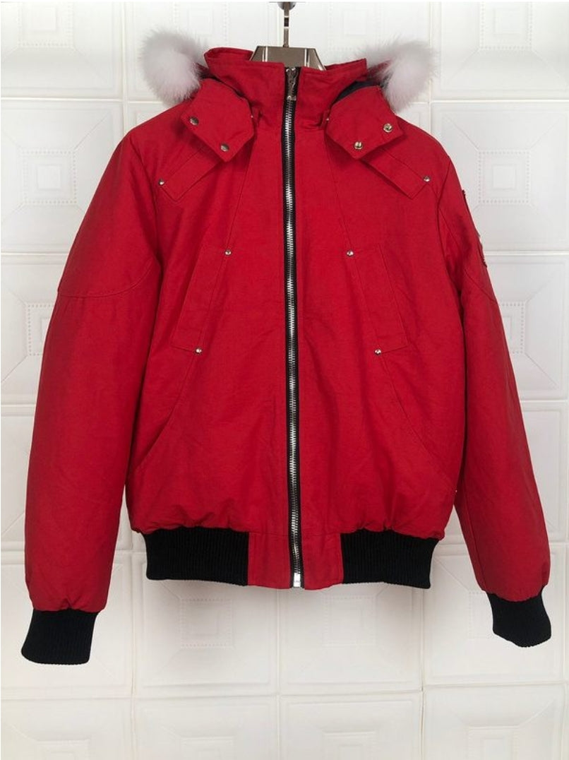 Les doudounes Moose Knuckles allient élégance et performance pour offrir une protection optimale contre le froid. Leur design sophistiqué.pas cher. Le moins cher.