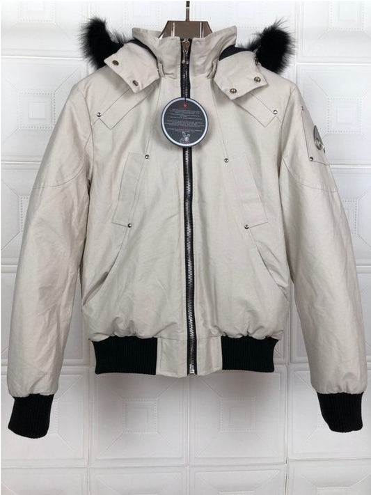 Les doudounes Moose Knuckles allient élégance et performance pour offrir une protection optimale contre le froid. Leur design sophistiqué.pas cher. Le moins cher.