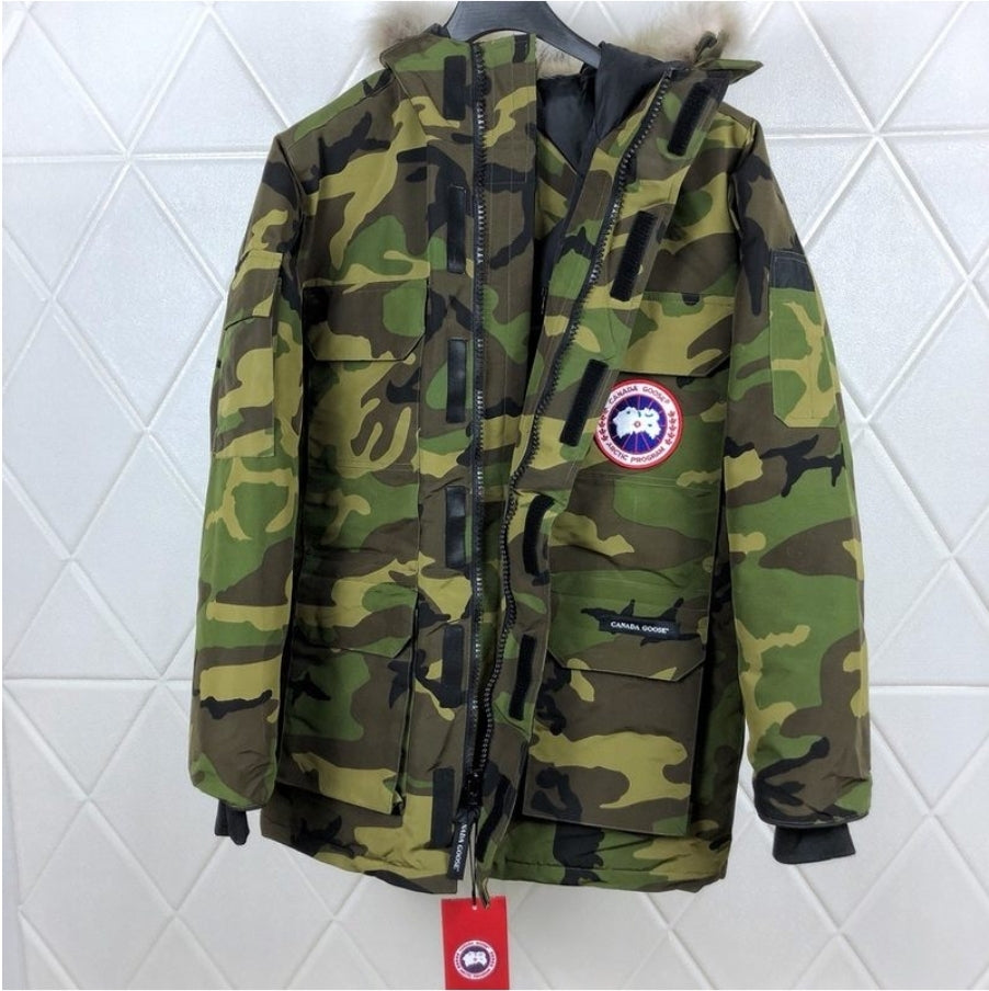 Les doudounes Canada Goose allient élégance et chaleur pour offrir une protection optimale contre le froid. Leur design sophistiqué et leurs matériaux de haute qualité. Pas cher. Le moins cher.