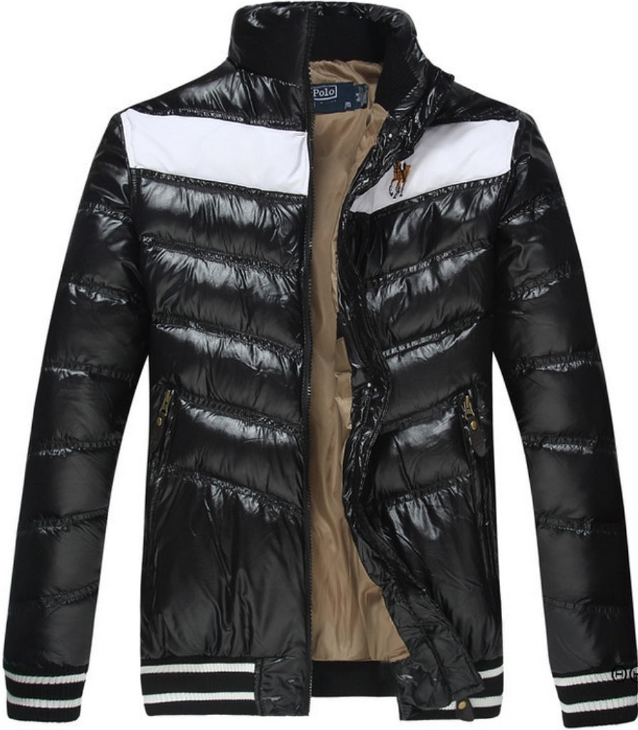 Les doudounes Ralph Lauren offrent une élégance intemporelle et une qualité exceptionnelle. Leur design raffiné et leurs matériaux haut de gamme. Pas cher. Le moins cher.