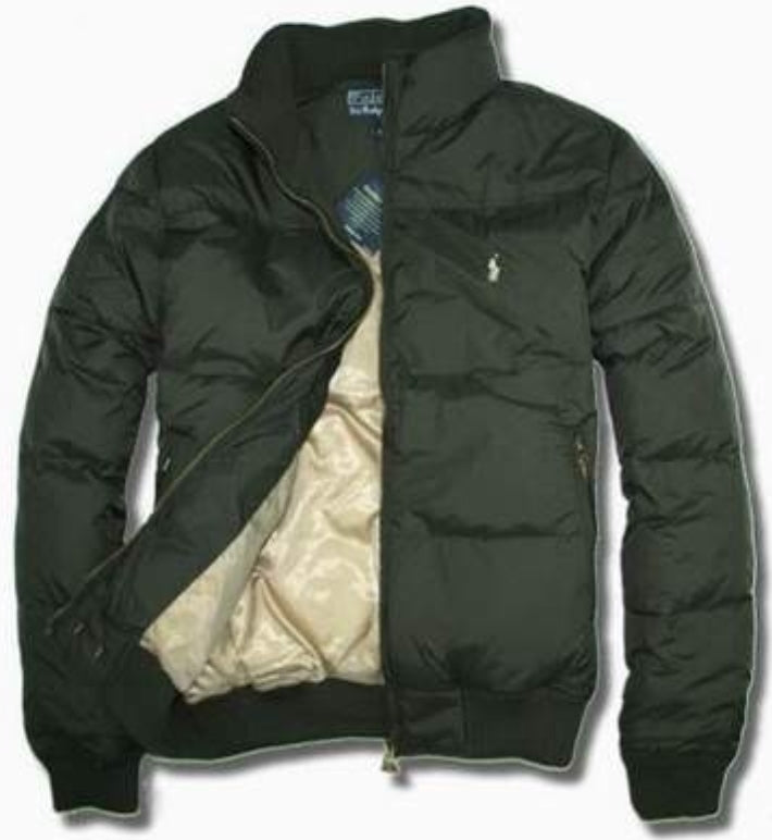 Les doudounes Ralph Lauren offrent une élégance intemporelle et une qualité exceptionnelle. Leur design raffiné et leurs matériaux haut de gamme. Pas cher. Le moins cher.