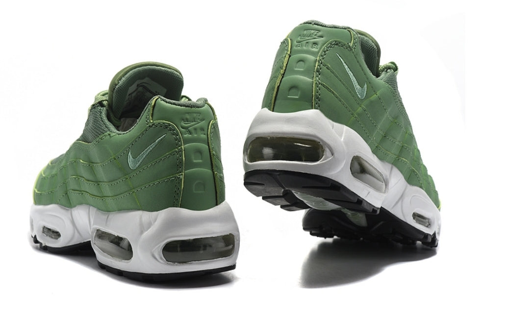 Les baskets Nike Air Max 95 sont synonymes de style emblématique et de confort absolu.  design. Pas cher.moin cher. Retro
