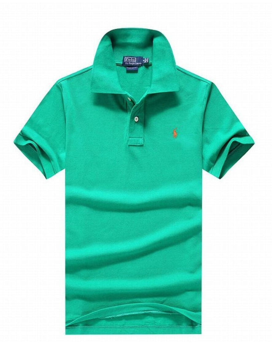 Les polos Ralph Lauren pour homme incarnent l’essence de l’élégance américaine, mêlant sophistication et décontraction. Au meilleur prix