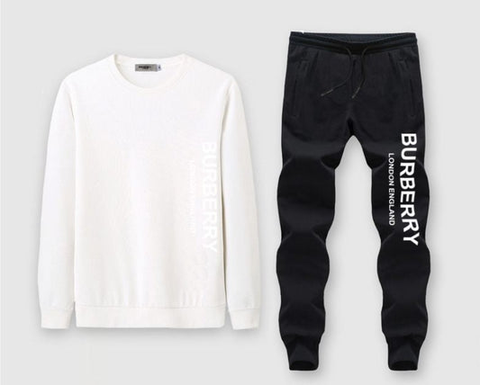 Les ensembles survêtement Burberry combinent performance et style. Leur design sophistiqué. Pas cher.le moins cher.