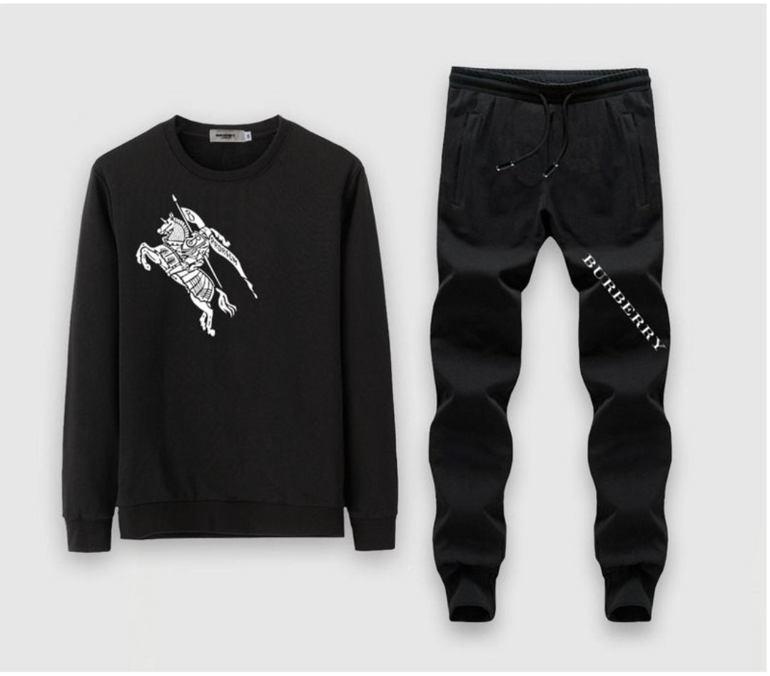 Les ensembles survêtement Burberry combinent performance et style. Leur design sophistiqué. Pas cher.le moins cher.