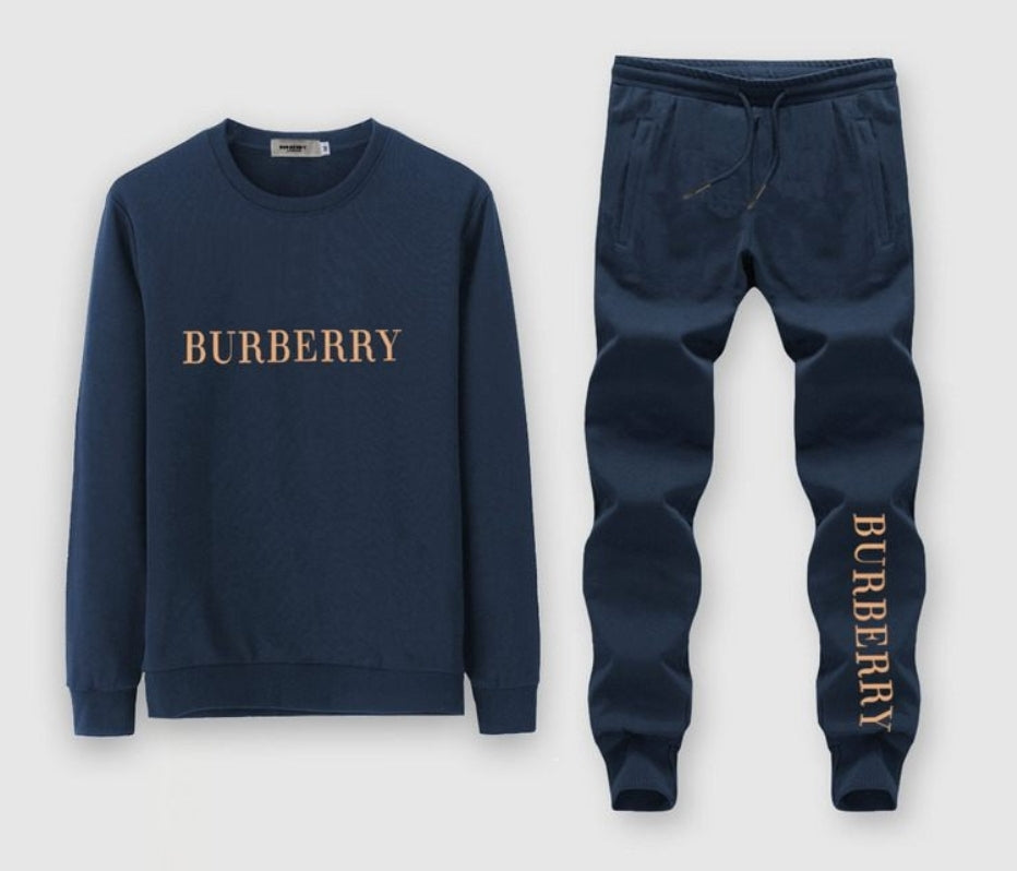 Les ensembles survêtement Burberry combinent performance et style. Leur design sophistiqué. Pas cher.le moins cher.