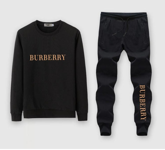 Les ensembles survêtement Burberry combinent performance et style. Leur design sophistiqué. Pas cher.le moins cher.