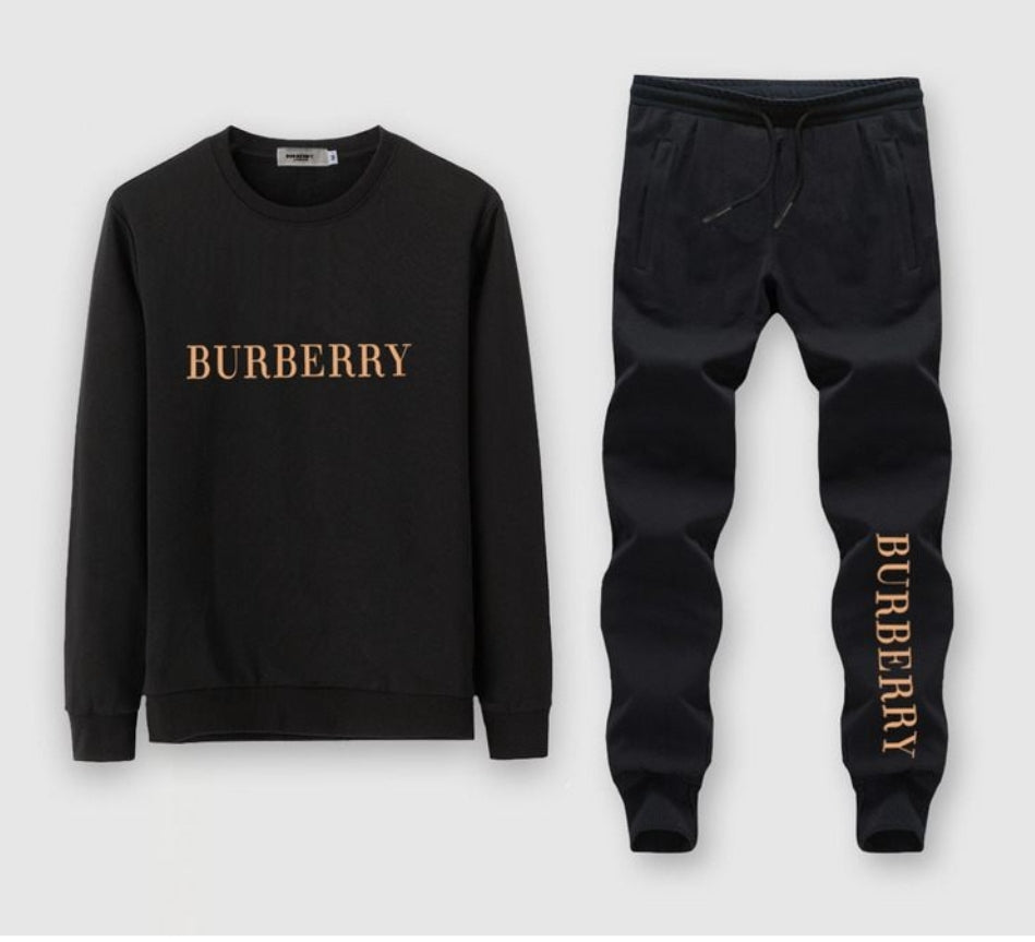 Les ensembles survêtement Burberry combinent performance et style. Leur design sophistiqué. Pas cher.le moins cher.