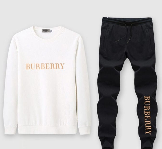 Les ensembles survêtement Burberry combinent performance et style. Leur design sophistiqué. Pas cher.le moins cher.