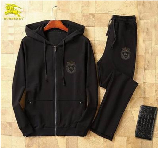 Les ensembles survêtement Burberry combinent performance et style. Leur design sophistiqué. Pas cher.le moins cher.
