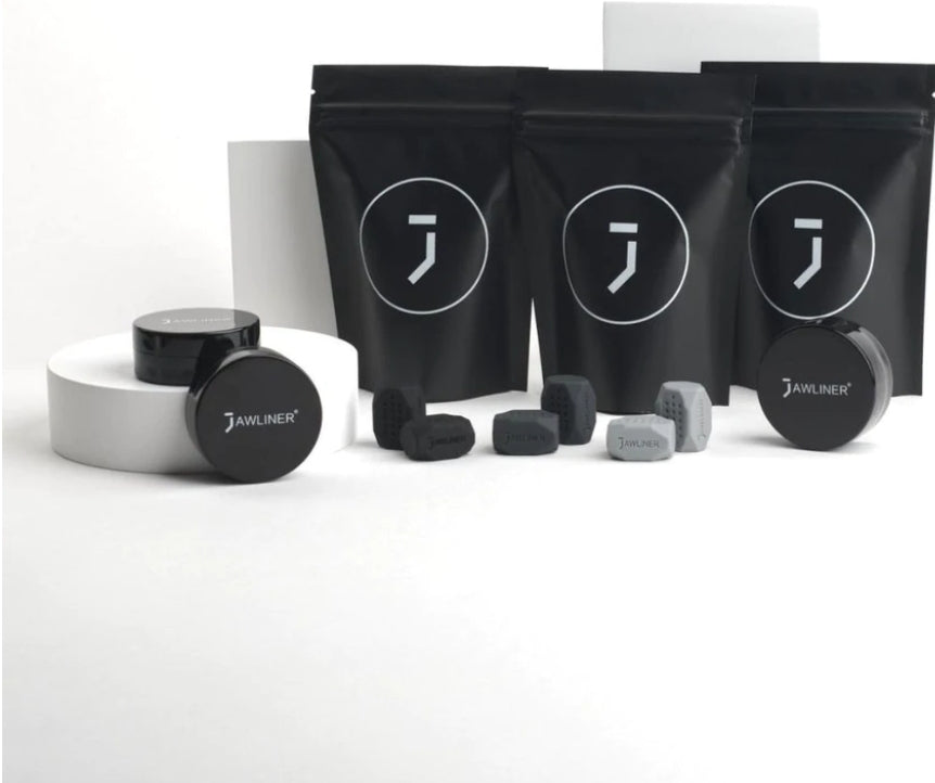 Le JAWLINER® 3.0 est spécialement conçu pour renforcer et sculpter les muscles de votre mâchoire grâce à des exercices ciblés et efficaces.