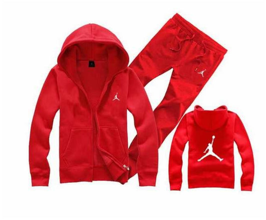 Les ensembles survêtement Jordan combinent performance et style avec brio. Leur design emblématique.pas cher. Le moins cher.