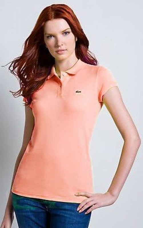 Les polos Lacoste Femme offrent une élégance et une qualité inégalées avec leur design intemporel et l'utilisation de matériaux haut de gamme.