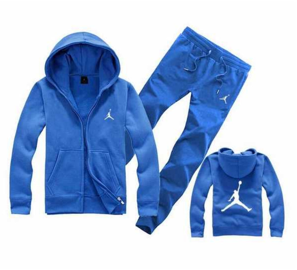 Les ensembles survêtement Jordan combinent performance et style avec brio. Leur design emblématique.pas cher. Le moins cher.