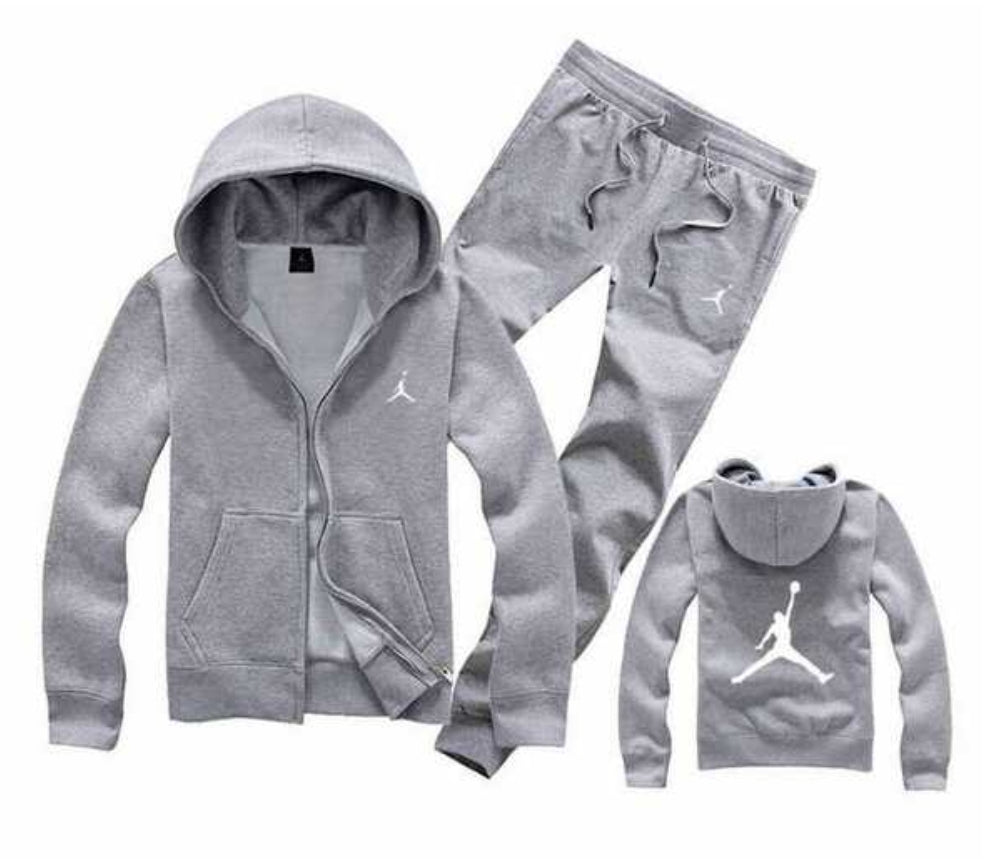 Les ensembles survêtement Jordan combinent performance et style avec brio. Leur design emblématique.pas cher. Le moins cher.