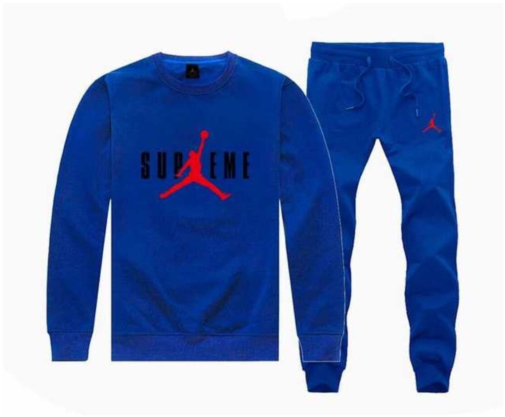 Les ensembles survêtement Jordan combinent performance et style avec brio. Leur design emblématique.pas cher. Le moins cher.