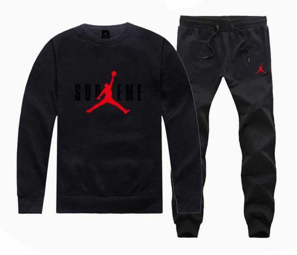 Les ensembles survêtement Jordan combinent performance et style avec brio. Leur design emblématique.pas cher. Le moins cher.