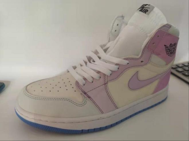Les baskets Air Jordan 1 offrent un style iconique et une performance légendaire.
 leur design emblématique .pas cher. Le moins cher.