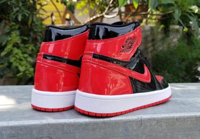 Les baskets Air Jordan 1 offrent un style iconique et une performance légendaire.
 leur design emblématique .pas cher. Le moins cher.