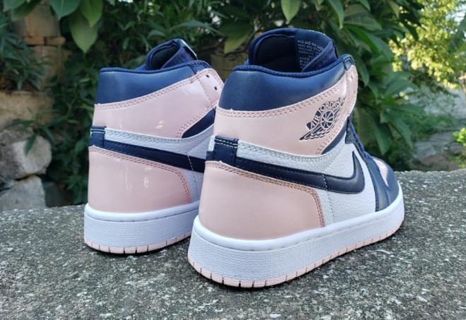 Les baskets Air Jordan 1 offrent un style iconique et une performance légendaire.
 leur design emblématique .pas cher. Le moins cher.