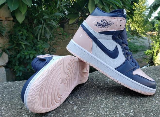 Les baskets Air Jordan 1 offrent un style iconique et une performance légendaire.
 leur design emblématique .pas cher. Le moins cher.