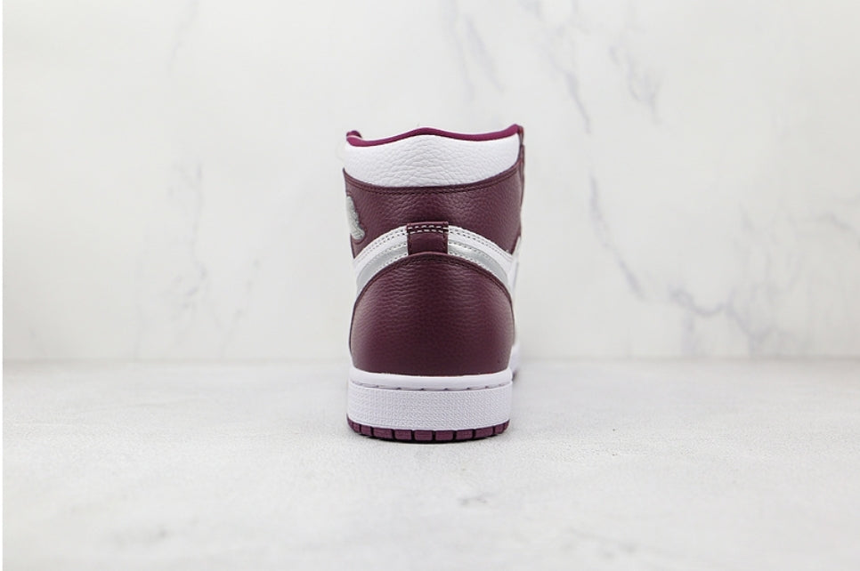 Les baskets Air Jordan 1 offrent un style iconique et une performance légendaire.
leur design emblématique .pas cher. Le moins cher.