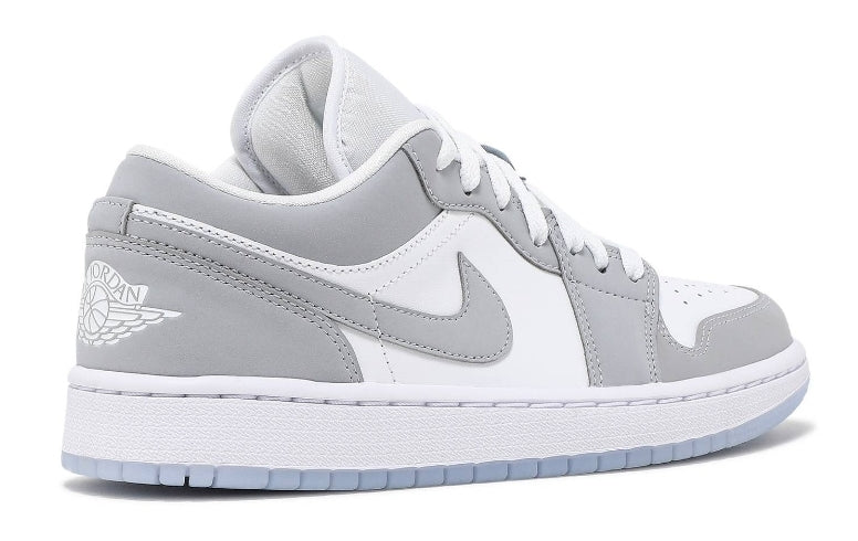 Les baskets Air Jordan 1 offrent un style iconique et une performance légendaire.
leur design emblématique .pas cher. Le moins cher.