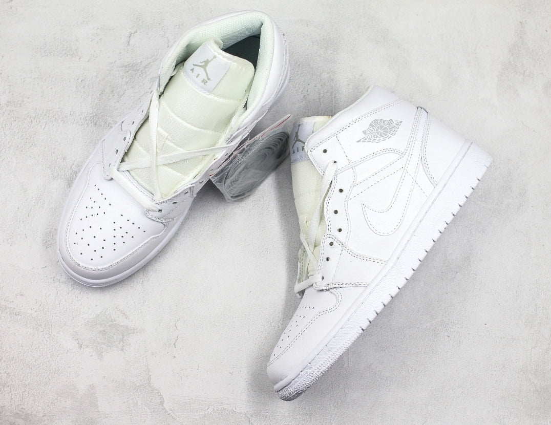 Les baskets Air Jordan 1 offrent un style iconique et une performance légendaire.
leur design emblématique .pas cher. Le moins cher.