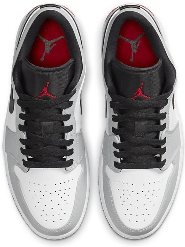 Les baskets Air Jordan 1 offrent un style iconique et une performance légendaire.
 leur design emblématique .pas cher. Le moins cher.