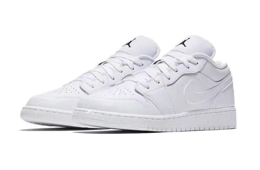 Les baskets Air Jordan 1 offrent un style iconique et une performance légendaire.
leur design emblématique .pas cher. Le moins cher.