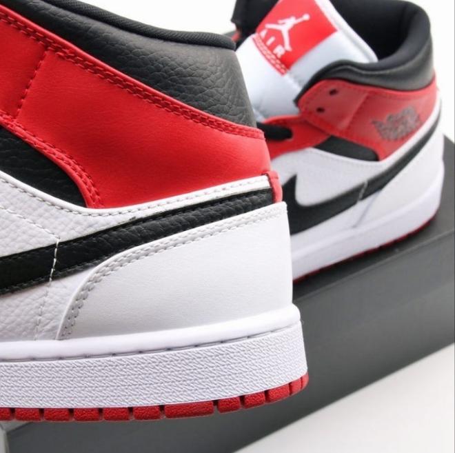 Les baskets Air Jordan 1 offrent un style iconique et une performance légendaire.
leur design emblématique .pas cher. Le moins cher.